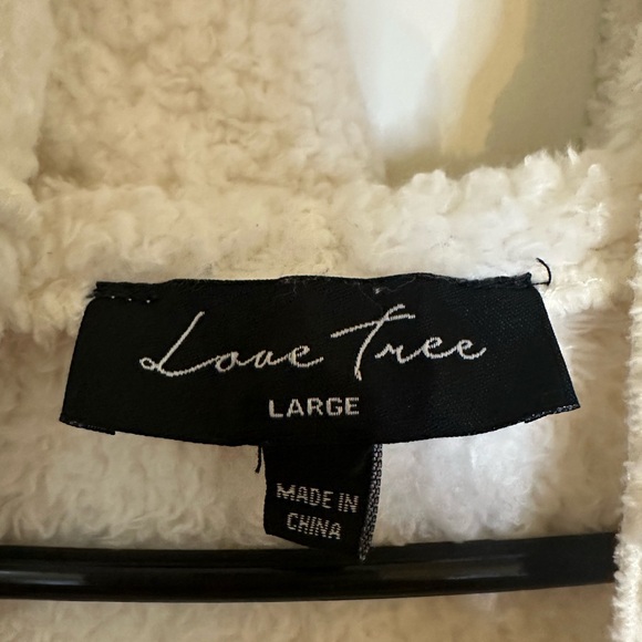 Love Tree Cream Fleece Vest - Picture 3 of 8